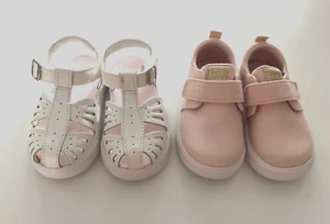 KEDS 2 Pairs Sandal Shoes White Daphne Buttefly & Pink Finlee Flex KIDS Size 5 - Picture 1 of 4