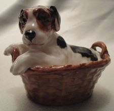 Royal Doulton Hn 2587 Terrier Pub Sitting In Basket Bone China Figurine, England