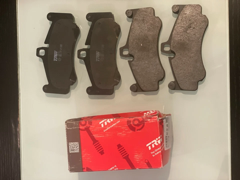 Pastillas de freno delanteras TRW OEM para Porsche 911 Carrera GT Boxster Cayman 98035193900 Foto 1 de 1