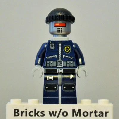 New Genuine LEGO Robo SWAT Minifig The Lego Movie 70815 - Image 1 of 2