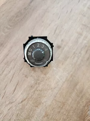 Interruptor de control de calefacción genuino OEM 2006-2010 Toyota Yaris. Foto 1 de 4