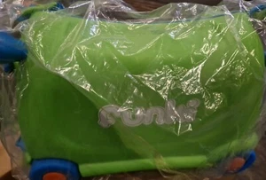 Kids Funkii Ride-On Suitcase Hand Luggage GREEN - Picture 1 of 1