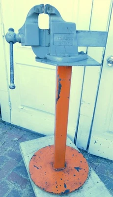 Tornillo de banco Starrett 614 4 1/2" soporte pesado Athol Mass EE. UU. Foto 1 de 3