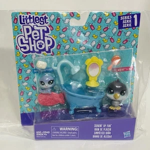 NEW LPS Littlest Pet Shop Series 1 Soakin' Up Fun Briny Pinniped & Dina Webfoot - Picture 1 of 4