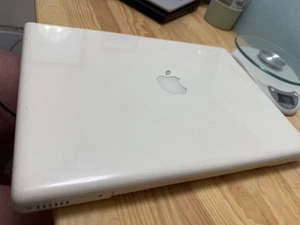 Apple MacBook A1181 13.3" Laptop - white 2006, tested and works - Zdjęcie 1 z 5