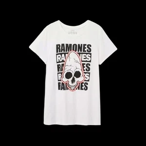 6X 30W Torrid weiß Ramones T-Shirt klassische Passform Band Tee neu mit Etikett Rundhalsausschnitt Plussize Punk - Bild 1 von 5