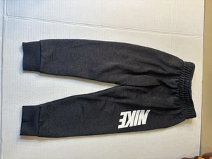 Nike Boys Sweatpants Size 4T Black Heather Dri-FIT Swoosh - Picture 1 of 3