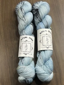 Rital Tintes Hilo CANCER MAIDEN Dedos 2 Capas Mezcla MERINO/NYLON - Juego de Dos 3.5º - Imagen 1 de 8