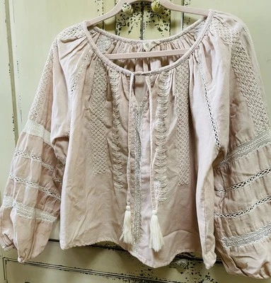 Boho Artelier Nicole Miller Blouse Medium Lace Crochet Long Sleeve Beige B4 - Image 1 of 4