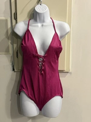 Catalina (14) Correa de espagueti, traje de baño escote de encaje, espalda baja, fucsia Foto 1 de 3