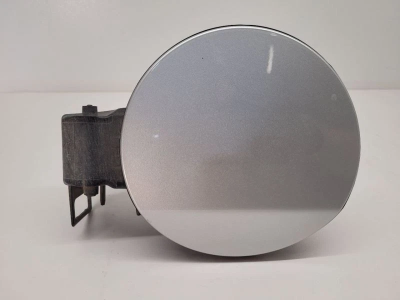2012-2017 BUICK VERANO Fuel Filler Door Silver 22738901 12-17   — 第 1/4 张图片