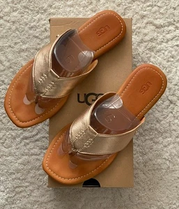 UGG Carey Flip Flop Leder Zehensteg Pantolette Gold Gr. 40 UK 7 US 9 w. Neu! - Bild 1 von 10