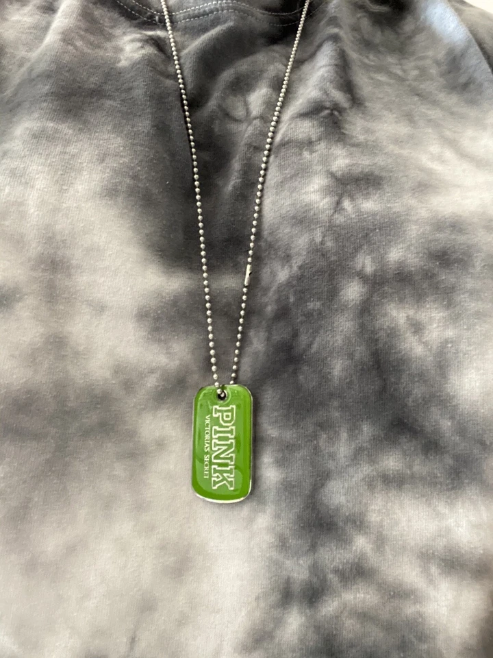 Collar Victoria Secret Rosa **EDICIÓN LIMITADA** Etiqueta de Perro Nuevo sin Etiquetas Foto 1 de 1