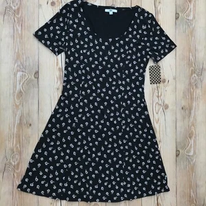 Vestido Vans Floral Algodón Elástico Negro Floral Límite Talla Mediana - Imagen 1 de 12
