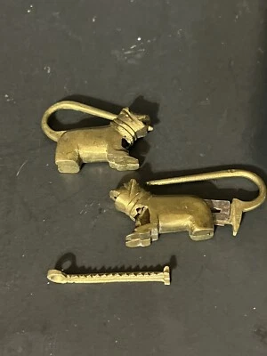 2- VINTAGE CHINESE BRASS FOO DOG Locks With One Key - Image 1 of 4