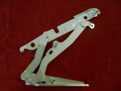   AUDI A6 S6 LH DRIVERS SIDE TRUNK HINGE 2005-2011 4F5827301A - Imagem 1 de 2