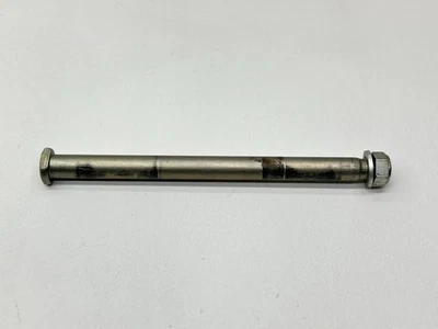 2015 Yamaha YZ250F поворотный рычаг оси поворотный рычаг гайка шпиндель шарнир OEM 33D-22141-00-00 - Изображение 1 из 3