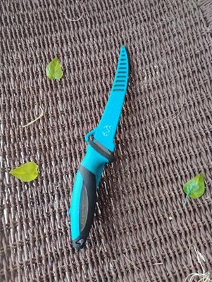 Faca e bainha de pesca Realtree 8 polegadas azul alta visibilidade - Imagem 1 de 4