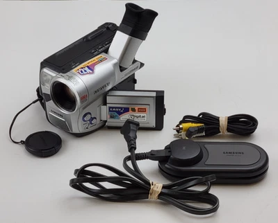 Samsung SCL810 Hi8 NTSC 8mm Video Camcorder w/ OEM Charger - *EJECT ISSUE* - Image 1 of 4