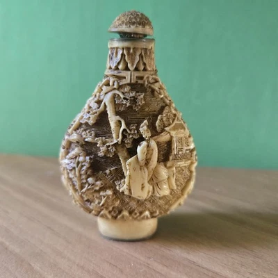 Botella de tabaco china vintage tallada a mano, firmada Foto 1 de 4