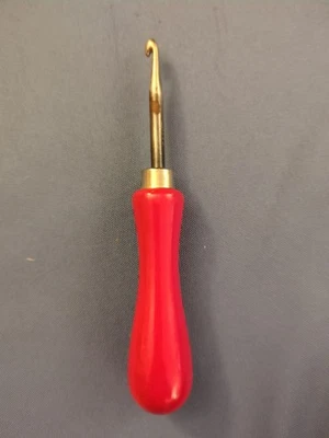 Vintage  Rug Hooking Tool, Wood Handle in great Condition! - Image 1 of 4