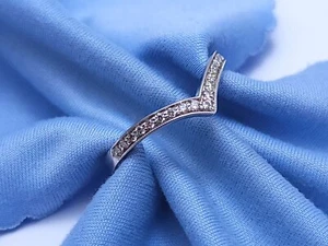 Beautiful 14K Karat Solid White Gold Effy Designer Chevron Diamond Ring - Size 7 - Picture 1 of 19