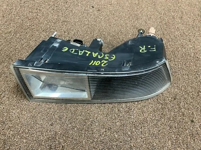 07 08 09 2010 2011 2012 2013 CADILLAC ESCALADE OEM RIGHT FOG LIGHT T1 - Image 1 of 3