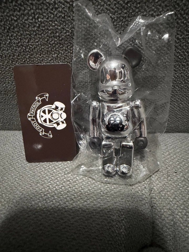 Medicom 100% BE@RBRICK Serie 47 Foot Patrol BEARBRICK Foto 1 de 1