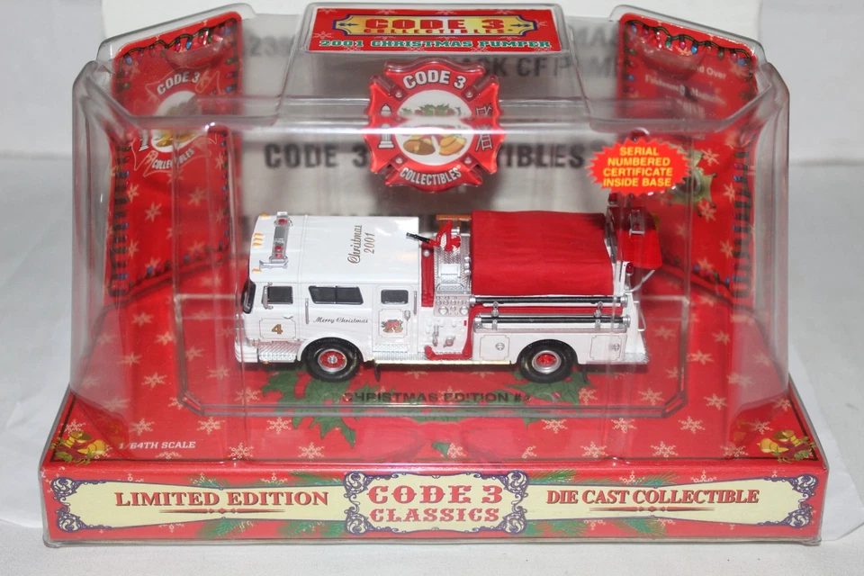 CODE 3 12356 CHRISTMAS MACK SF PUMPER FIRE TRUCK 1998 WITH SLEEVE