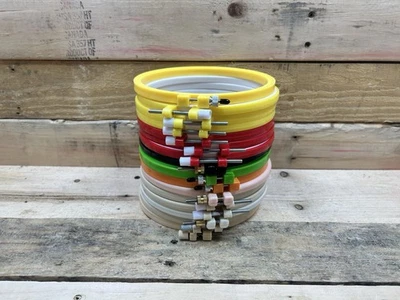 Vtg Lot of 16 Round PlasticEmbroidery Hoops Spring & Screw Tension - Image 1 of 3