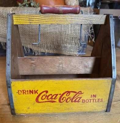 Paquete de 6 portabotellas de Coca Cola de madera amarilla vintage Foto 1 de 4
