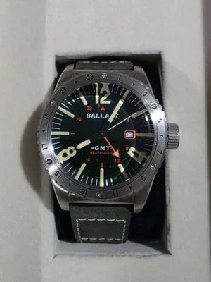 Reloj Ballast Amphion GMT esfera verde con indicador de fecha y correa de cuero verde Foto 1 de 3