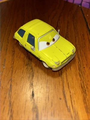 Disney Pixar Cars 2 Fred Fisbowski Limones Mattel 2 Foto 1 de 4