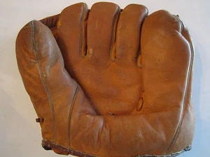 VINTAGE MAJOR LEAGUE WILLIE ? STAMPED BASEBALL GLOVE - Picture 1 of 2