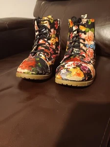 MIA Kids Giulianna Floral Combat Boots Size13 - Picture 1 of 9