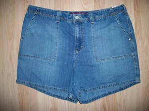 GLORIA VANDERBILT JEAN SHORTS WOMAN SIZE 16 STRETCH DENIM MEDIUM WASH POCKETS - Picture 1 of 3