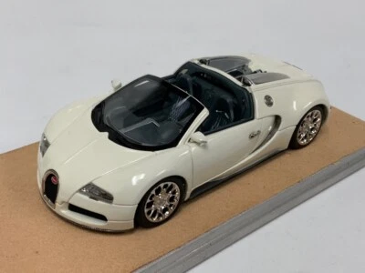 1/43 Looksmart Bugatti Veyron Grand Sport Soft top 2008 White custom base RK083 - Image 1 of 4