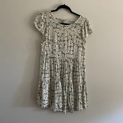 American Eagle 女式 S Off 白色/黑色花卉领带 V 后移婴儿娃娃连衣裙 — 第 1/4 张图片