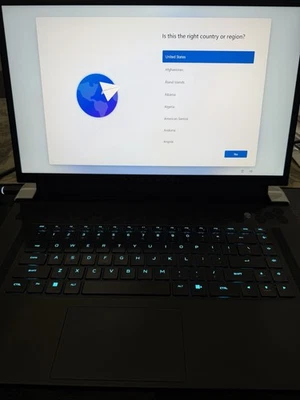 Portátil para juegos Alienware x17 R2 i9-12900HK RTX 3080 32 GB 1 TB UHD 120 Hz - Excelente Foto 1 de 4