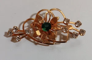 Vintage Brosche 3-dimensional, goldfarben offen geschliffen Doppelherzen, Strass Spray - Bild 1 von 6