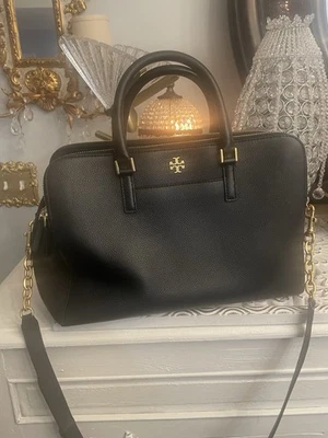 Bolso de Mano TORY BURCH... Cadena/cuero.  / Bandolera de cuero negra 10 por 14 Foto 1 de 4