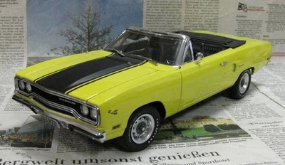 GMP 1/18 1970 Plymouth Road Runner Convertible Lemon Twist 2250 units worldwide - Image 1 of 4