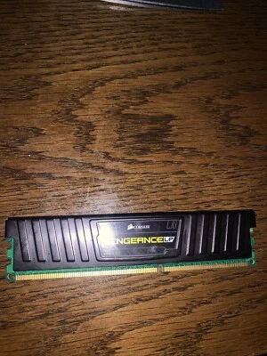 Corsair Vengeance LP 4GB(1x2GB) 1600 MHz DDR3-1600 PC3-12800U CML4GX3M2A1600C9B - Image 1 of 2