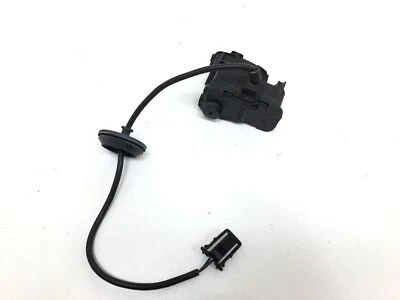 Actuador de cierre de puerta de combustible para Volkswagen Golf GTI 2015-2021 FABRICANTE DE EQUIPOS ORIGINALES Foto 1 de 3