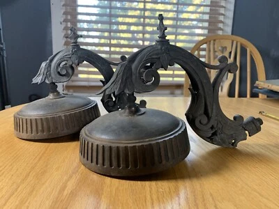 Antigua lámpara de gas de hierro fundido soportes de pared recuperación arquitectónica gótica  Foto 1 de 4