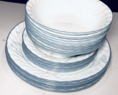 Corelle Corning Pink Trio Dinner/salad Plates/Bowls. Swirl Blue trim. Open box