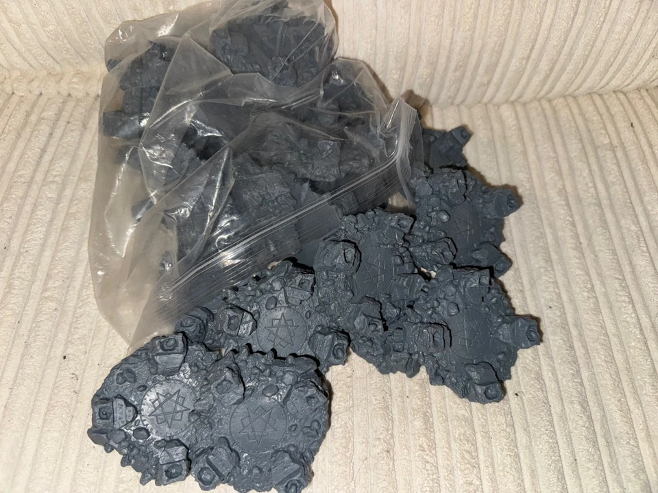 Sandy Petersen Games - Cthulu Wars - 22 Plastic Gate Markers - Image 1 of 1