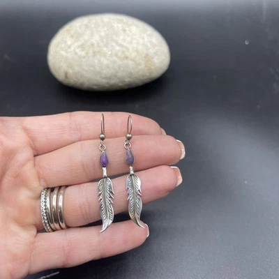 HERMOSOS PENDIENTES COLGANTES DE PLATA ESTERLINA de piedra púrpura para damas # i175 Foto 1 de 4