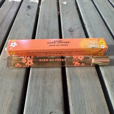 Daisy Ever So Fresh por Marc Jacobs Eau De Parfum 0,33 oz / 10 ml bolígrafo spray nuevo en caja Foto 1 de 3