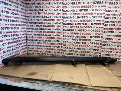 Escalones laterales laterales del pasajero izquierdo Isuzu D-Max 2022-25 Foto 1 de 4